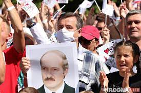 Александр Лукашенко заявил, что не планирует выдвигаться на новый президентский срок и вовсе хотел уйти.