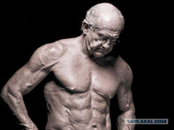 Нормалёк так сфотал себя в спортивном зале!