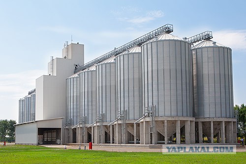 Огненный смерч накрыл нефтехранилища "ИГ"