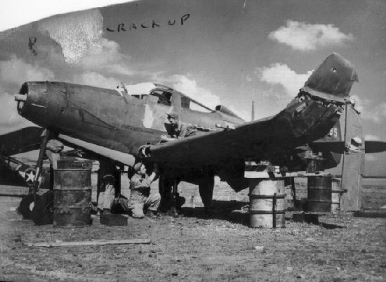 Р-39 Аэрокбра. Американская любимица сталинских соколов. История создания и основные модификации.