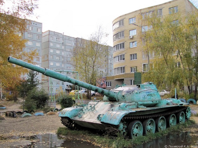 В Омске перевернулся танк.