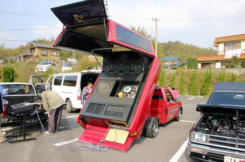 ***любители громкой музыки