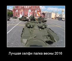 Блогер уничтожает селфи-палки туристов в Нью-Йорке