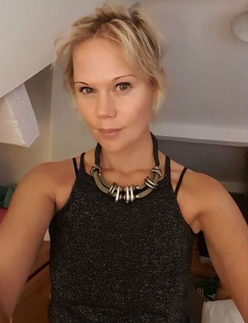 вобщем в попку с презервативом анал труд. Мне