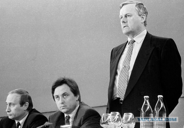 Российская власть повторит дефолт 1998-го, разорив страну