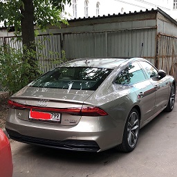 Друг купил 10-летний Lexus, а я - новую Omoda. Уже через год поняли, кто сглупил с выбором