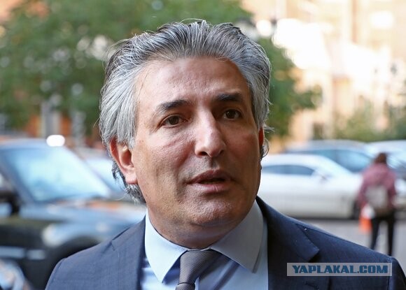 Суд над Навальным устроили прямо в отделе полиции. Адвоката уведомили об этом за несколько минут до заседания