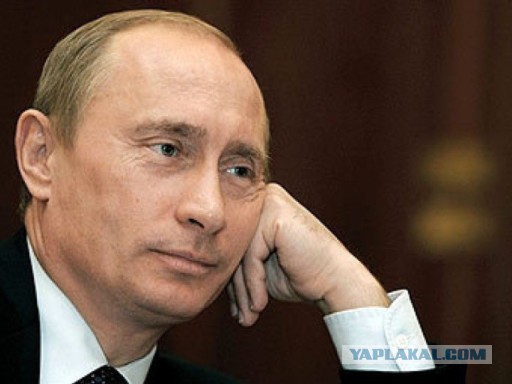 Яценюк подал в отставку.