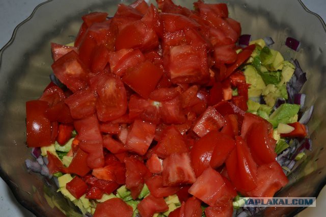 Гуакамоле(мой рецепт) с говяжими медальонами!