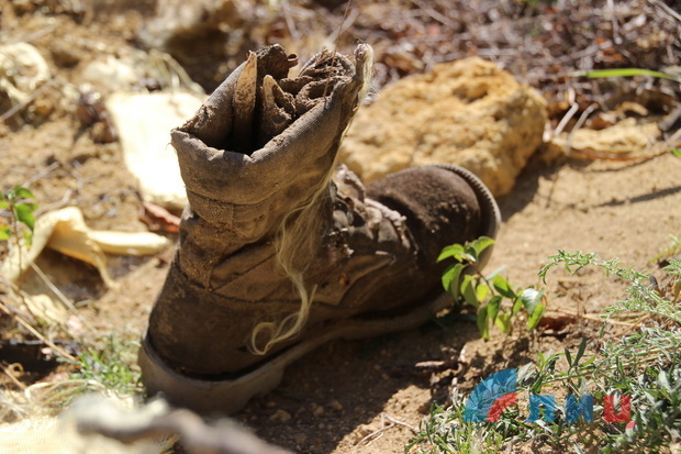Натовский ботинок на земле Донбасса или на бывших позициях ВСУ