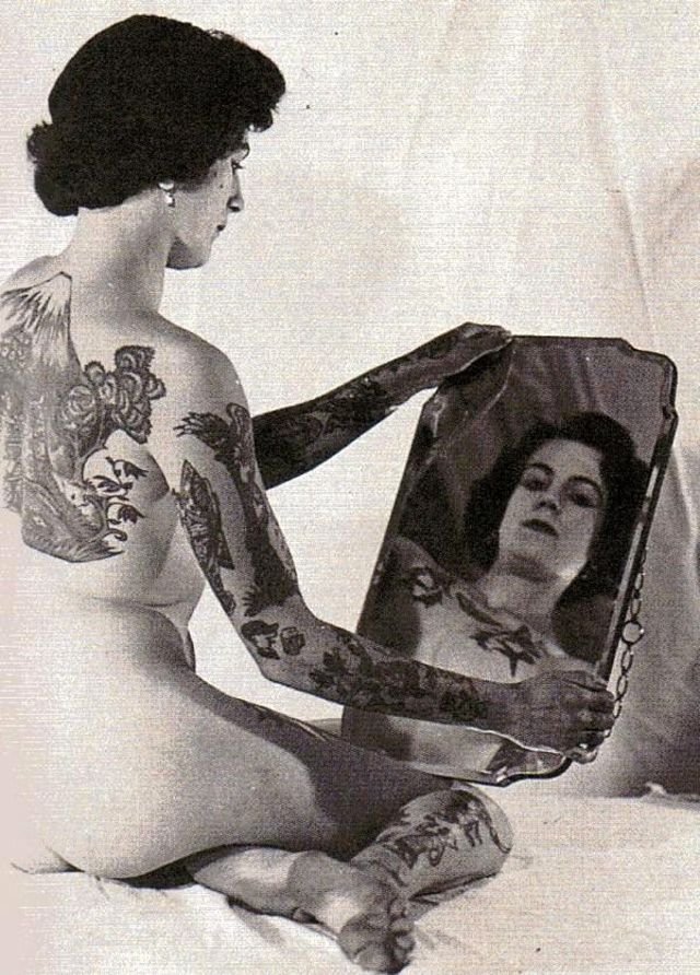 Oral girl tattoo retro