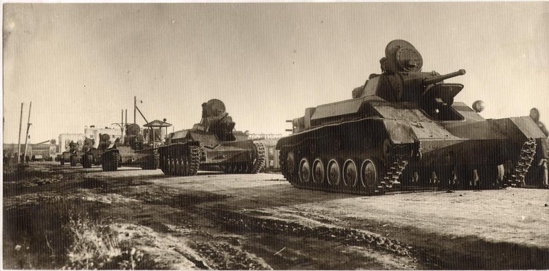 81 танковая. Т64 танк. Советские военные учения. Т-72 урал. Учения советской армии запад-81.