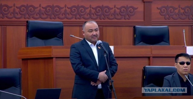В парламенте предлагают пригласить мигрантов из России на стройки Кыргызстана
