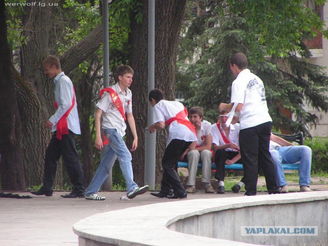 Фото охота в Луганске 2009, последний звонок