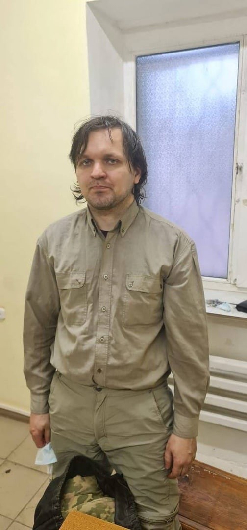 В Таганроге мужчина завладел автоматом «Кедр» и сбежал из отдела полиции