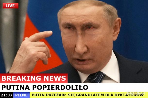 На Крымском мосту виден дым, движение перекрыто