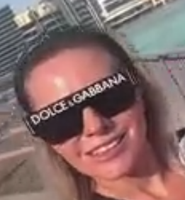Маша в Дубае