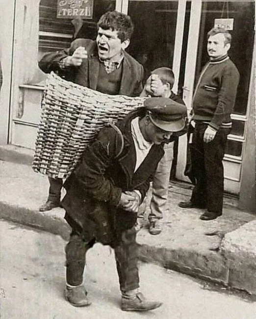 Фотожаба - настало время заморить червячка. Без иишницы
