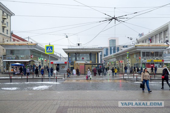 Снос торговых зданий в Москве