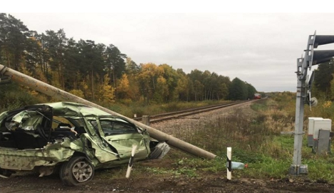 Появилось видео столкновения поезда "Орлан" с Hyundai Getz в Ивановской области, которое произошло 1 октября