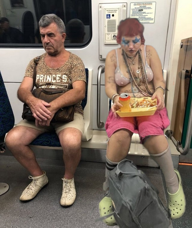 Фотожаба: шахматистка - ланч в метро
