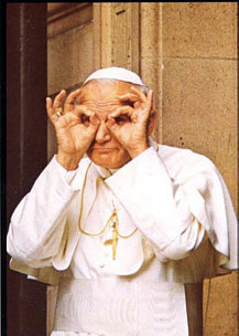 У гроба Папы Иоанна Павла II