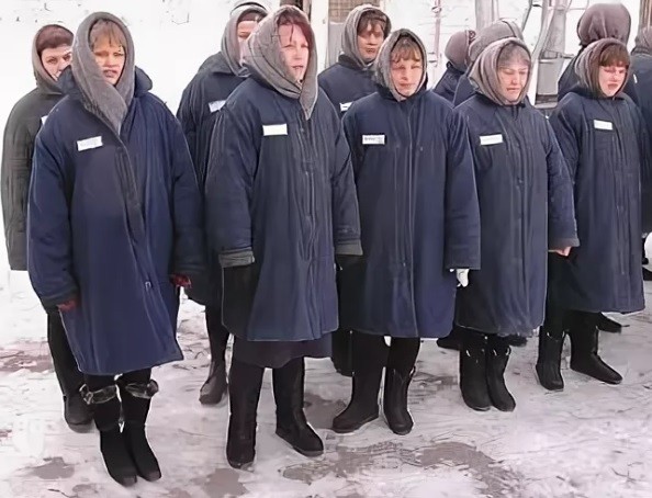 Пора телогрейку из антресоли доставать