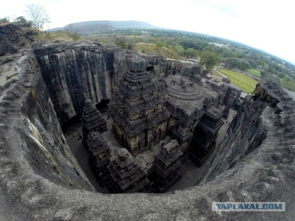 Иордания. Петра. Эль-Хазне. Новодел после приличного потопа