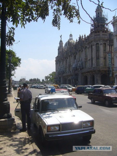 Экскурсия по кубинскому автопрому