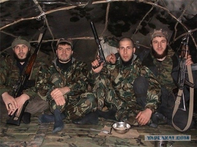 Быт террористов. Как живут имаратыши в лесу.