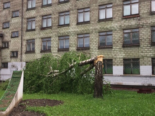 Ураган (сильный шквал) в Нижнем Тагиле
