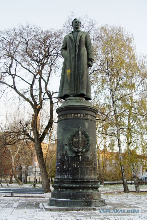 Необычные статуи мира