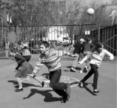 Детские забавы ушедшей эпохи