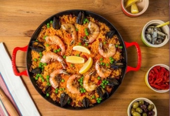 Настоящая Испания изнутри: как готовят паэлью из морепродуктов сами испанцы