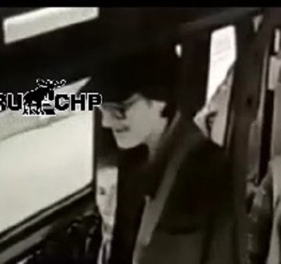 В Санкт-Петербурге разыскивают агрессивного дрыща, который вчера напал на кондукторшу троллейбуса.