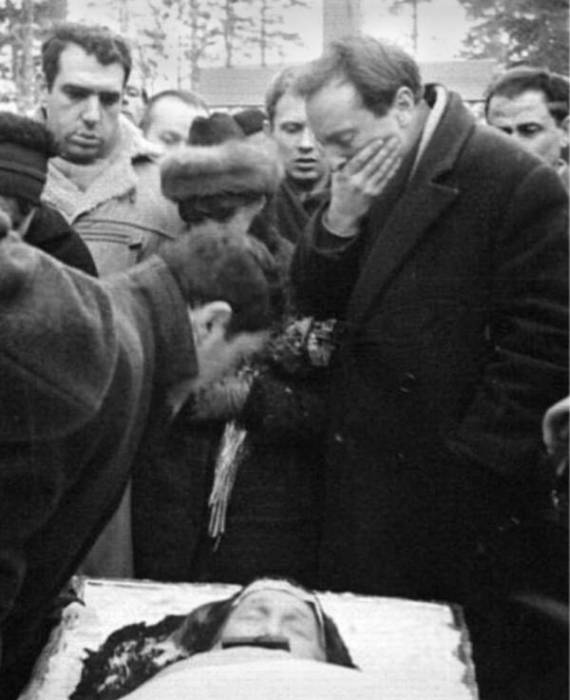 История в фотографиях