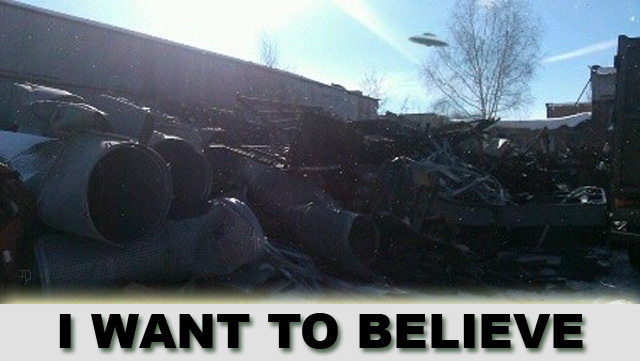 Пермяк заснял тарелку НЛО и инопланетянина