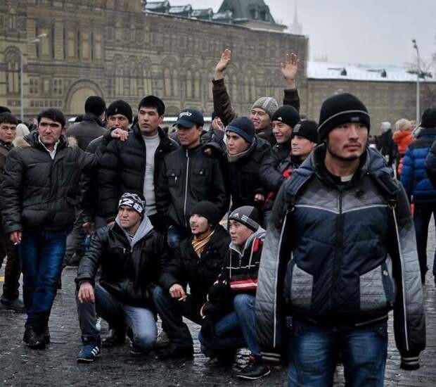 Дугин предлагает возродить черносотенцев.