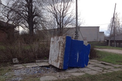 На Харьковщине снесли памятник Чапаеву
