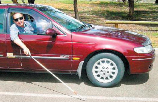 Осторожно! Слепой водитель!