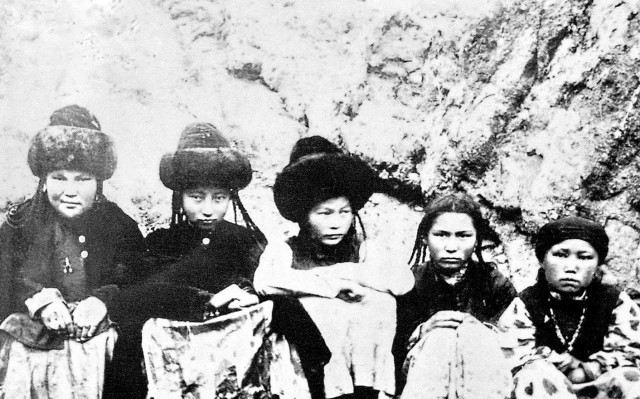 «Владеют ею многие: кто купит, тот и держит». Как добывали женок в Сибири