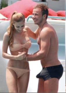 Подготовился к войне с любителями газонной парковк