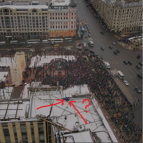 Москва, Тверская, многотысячный митинг протеста, вид сверху (снято с дрона)