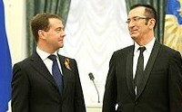 Вы только людьми занимаетесь?
