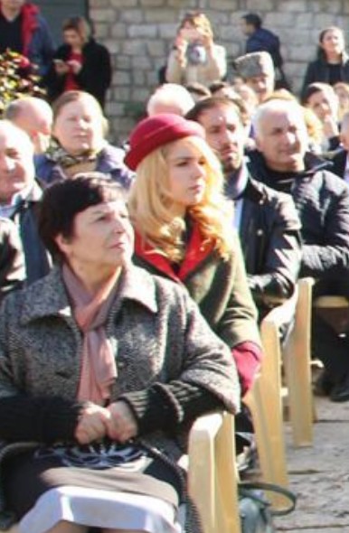 Первый канал: поздравления с днём народного единства.