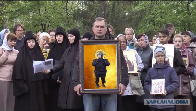 Получивший по морде «журналист»-провокатор не унимается