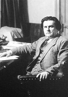 Дед живёт один раз и ему скучно.