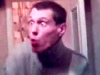 Выломал дверь в порыве страсти