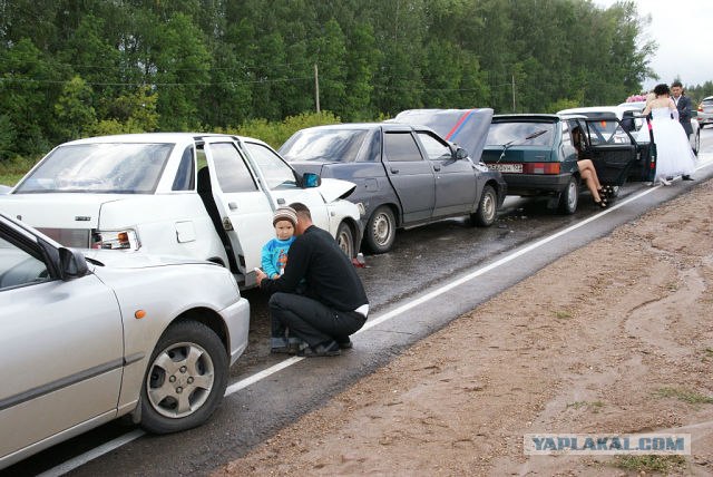 Гульнули.