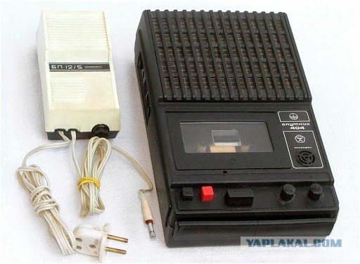 Магнитофоны-игрушки из детства